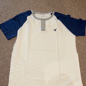 American Eagle shirt Size medium